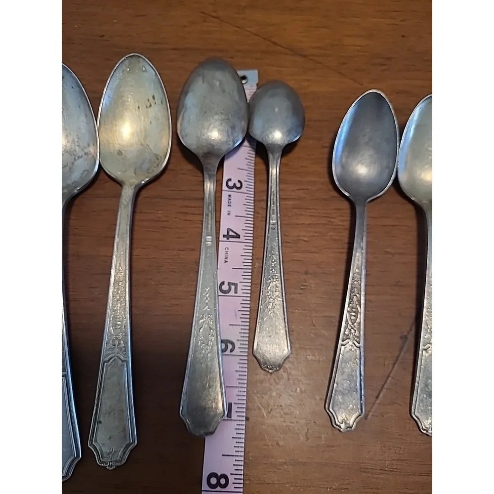 Vintage‎ 1924 Ancestral Spoons by 1847 Rogers Bros IS 4- 6